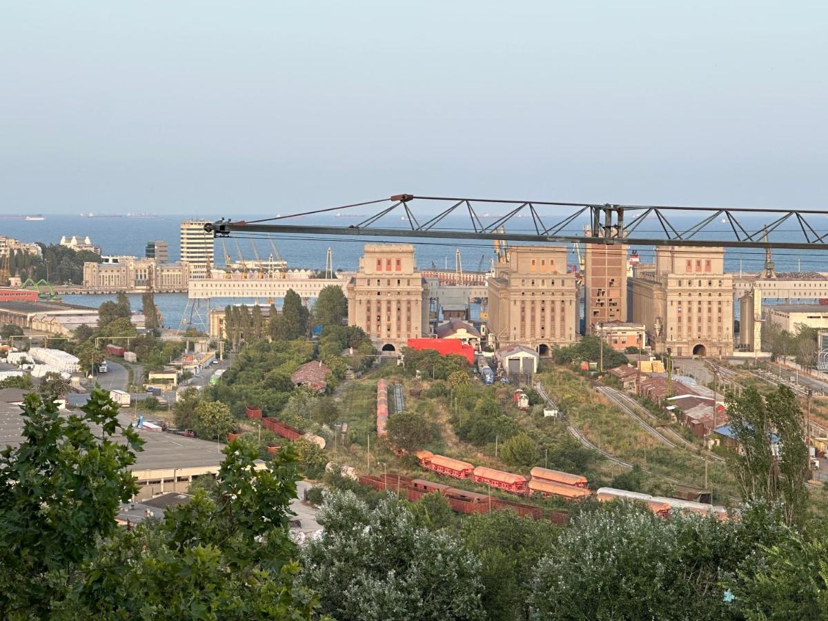 Port View Studio-Constanta Exterior photo